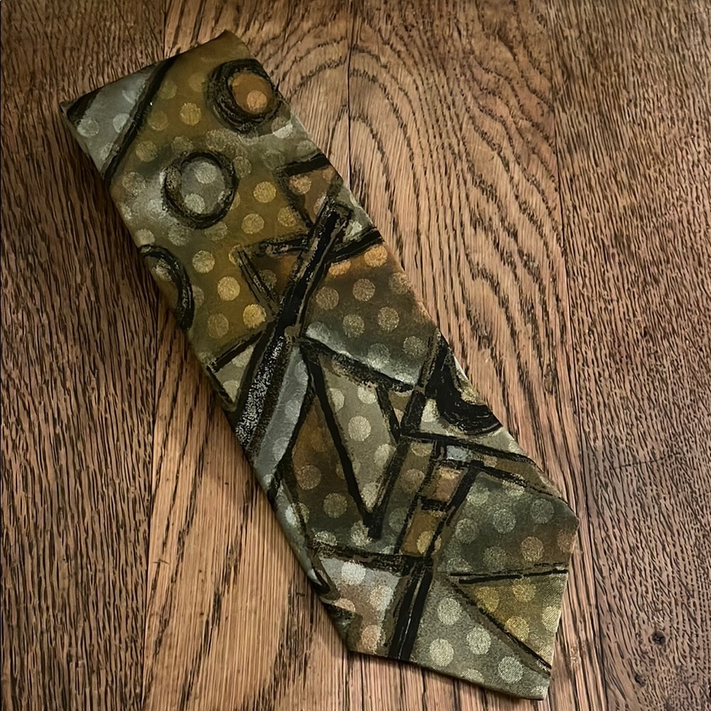 Bugatti Green and Gold Silk Tie with Geometric Pattern